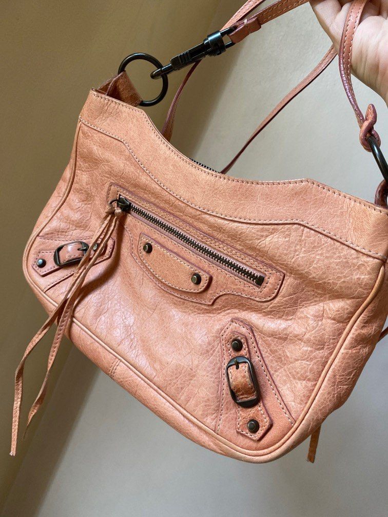 AUTHENTIC Balenciaga Coral Hip Bag (Category: Luxury Bags & Wallets) located in Quezon City. Submitted by closetofcoco (Listing ID 1209943066, Image 3). Description: GUARANTEED AUTHENTIC PM FOR INQUIRIES NO LOW BALLING.