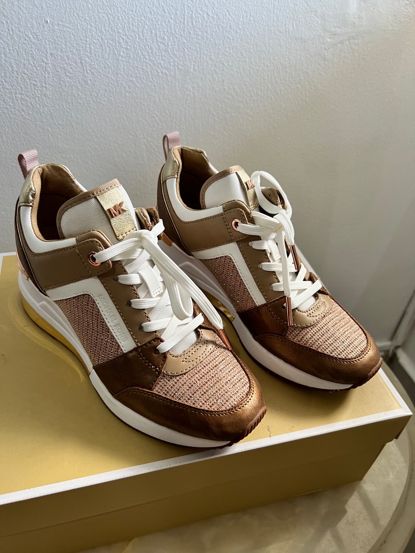 AUTHENTIC MICHAEL KORS SNEAKERS, Women's Fashion, Footwear, Sneakers on  Carousell