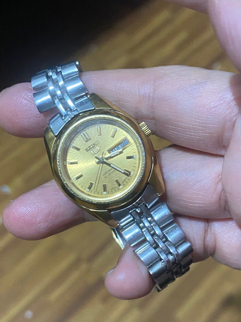 Authentic Seiko 5 Automatic Two Toned Ladies Watch 21 Jewels, Women's  Fashion, Watches & Accessories, Watches on Carousell