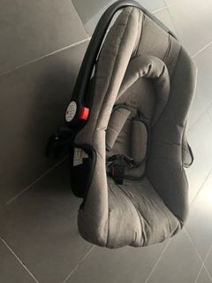 Baby carrier carseat