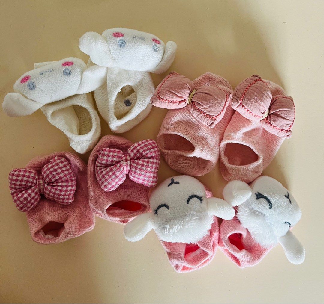 Baby Girl socks set (Category: Babies & Kids Fashion) located in Quezon City. Submitted by zlrich (Listing ID 1209928580, Image 1). Description: .