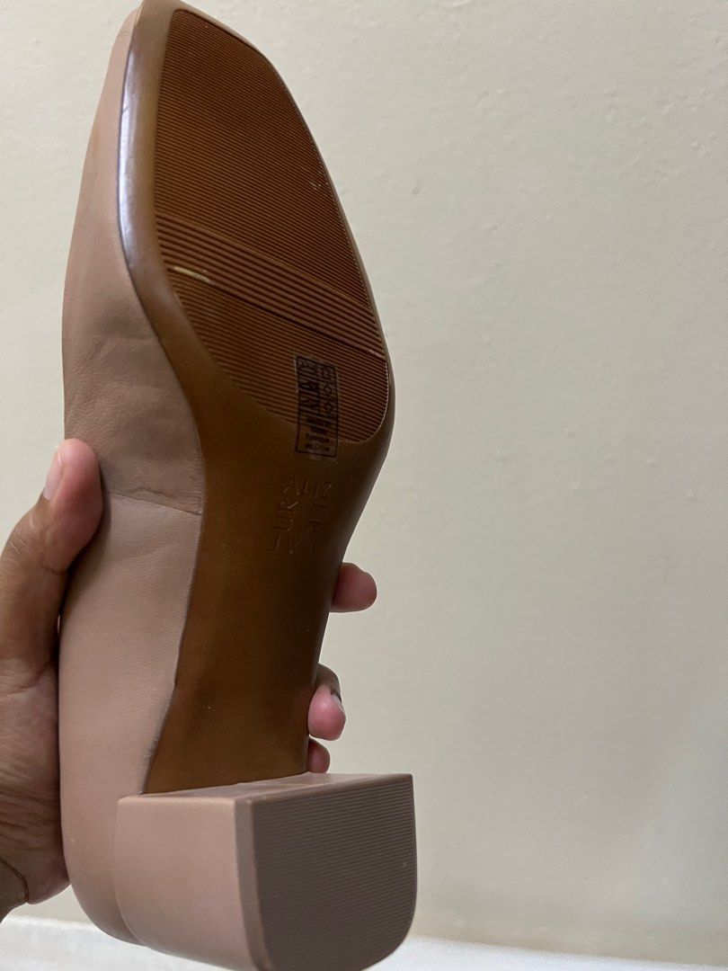 Bata naturalizer shoes top