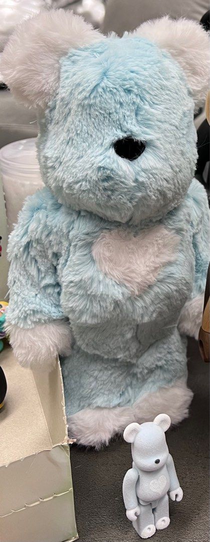 Bearbrick 400% + 100% Baby Candy Valmuer Baby Blue with fur 有毛毛 