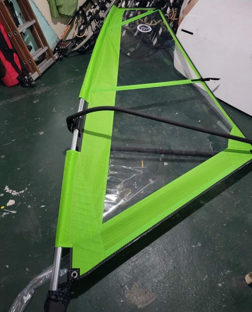 Beginner Windsurfing Sail 4m., Sports Equipment, Sports & Games, Water