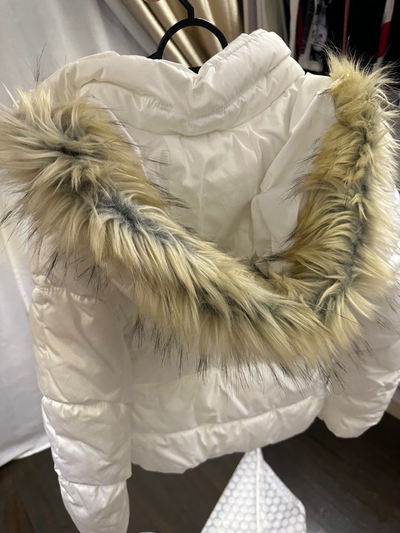 White puffer jacket bershka store