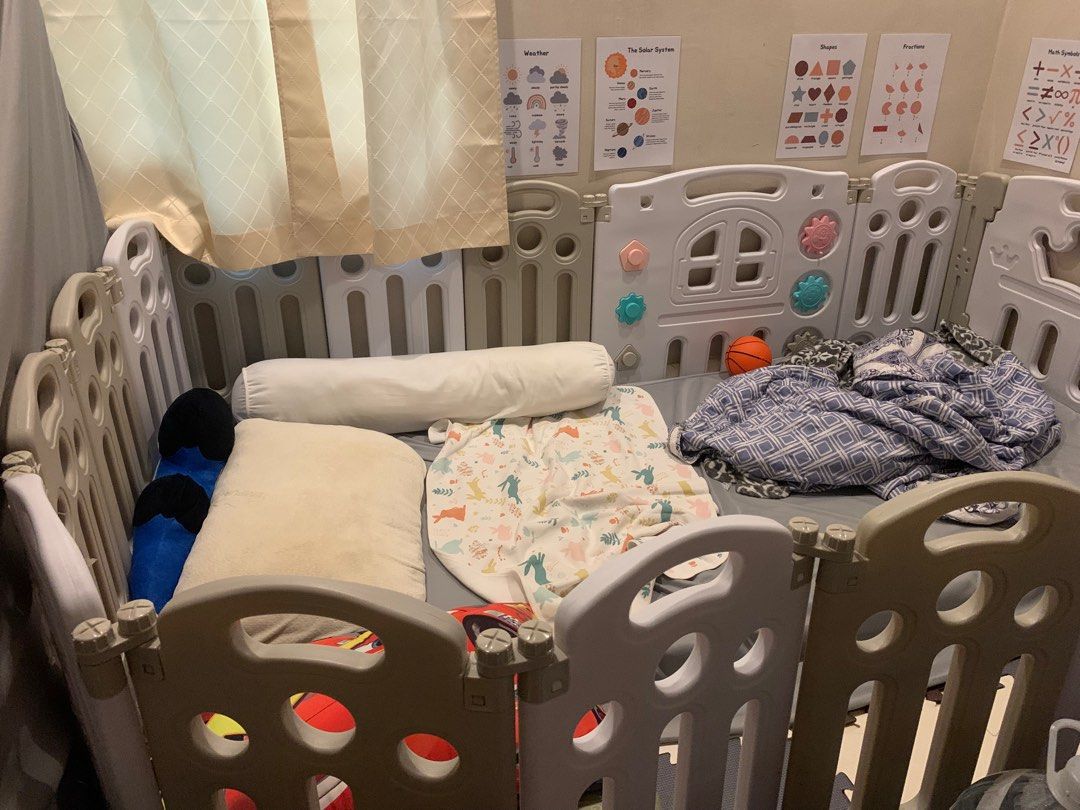 Big Baby Folding Playpen w/ Playmat Balls and Ring, Babies & Kids, Baby