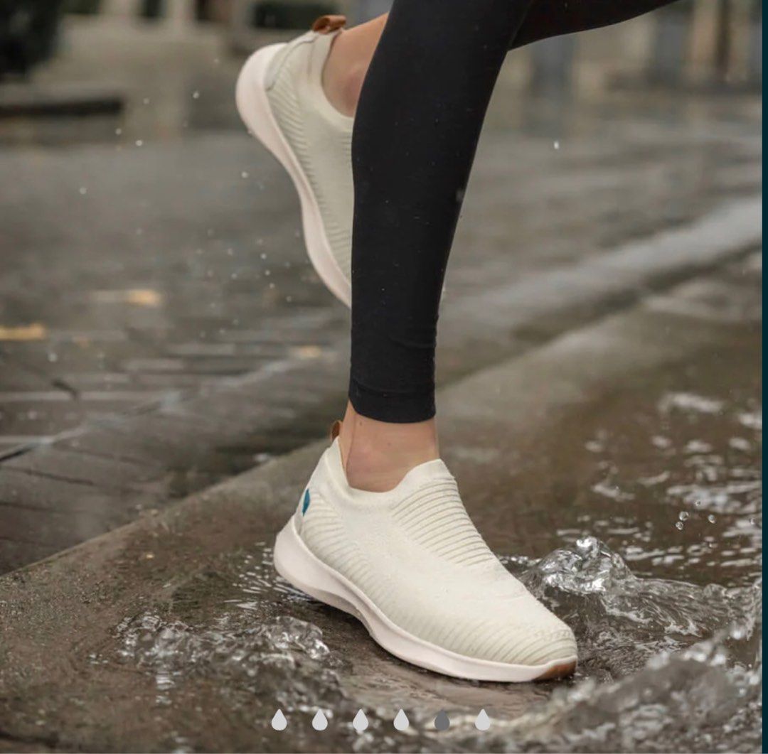 Women's Everyday Move Slip-ons Sneakers