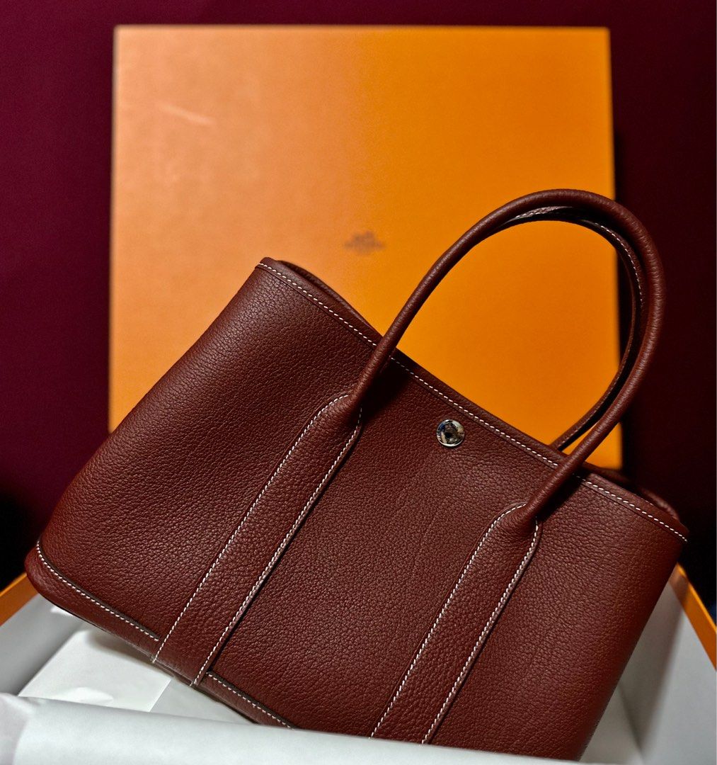 Hermes Birkin 25 Etain Togo GHW, Women's Fashion, Bags & Wallets, Purses &  Pouches on Carousell