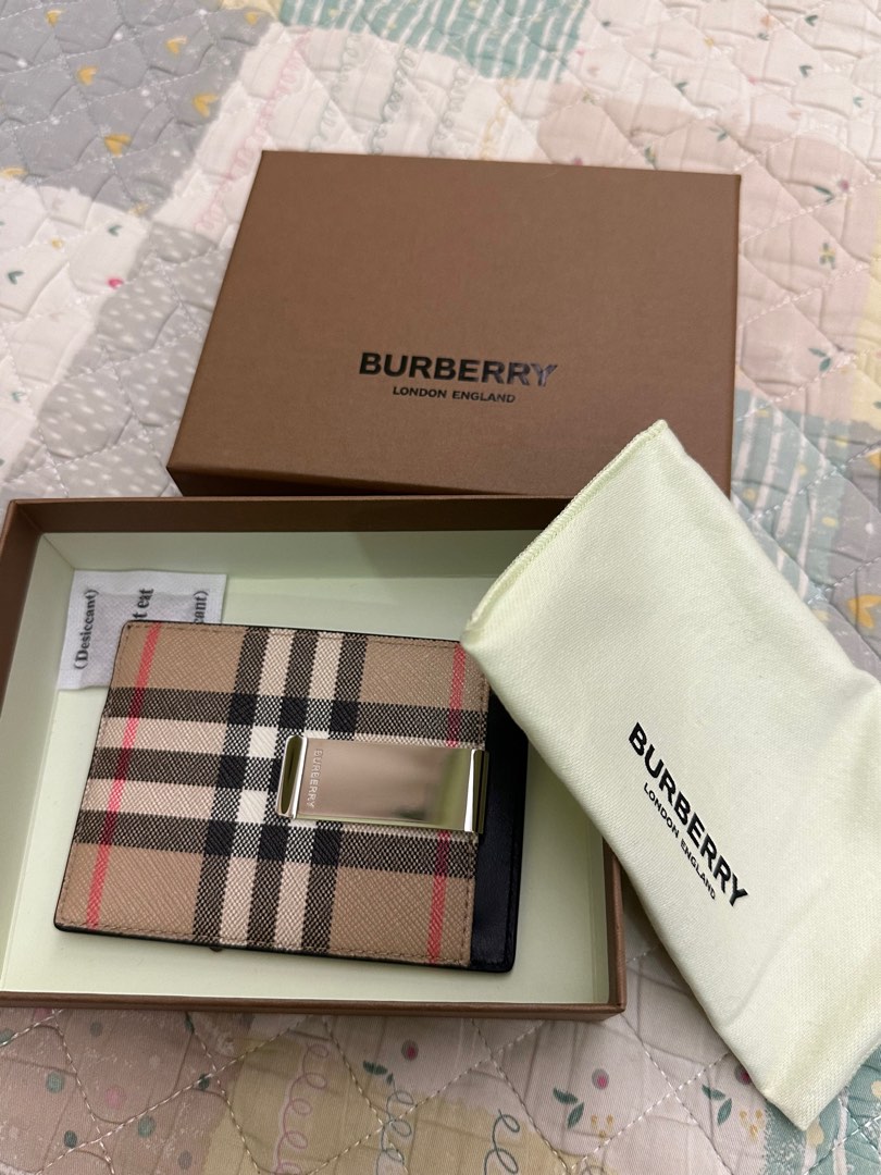 Burberry card holder, 名牌, 飾物及配件 Carousell