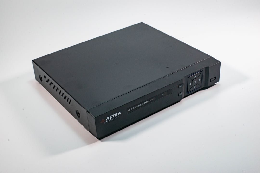 CCTV DVR - 4 or 8 channel (Category: Security Systems & CCTV Cameras) located in Manila. Submitted by russelmeister15 (Listing ID 1209973928, Image 1). Description: 4 channel - 1300 8 channel - 1600 *Mouse and remote included..