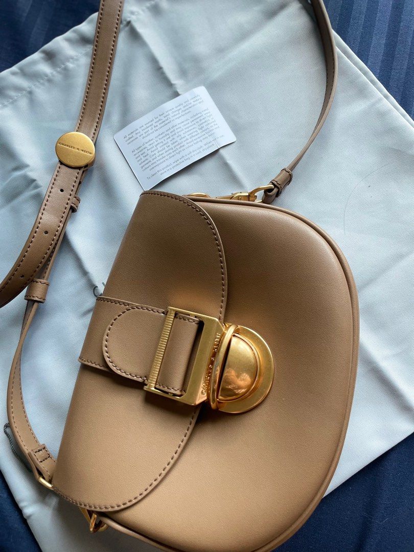 Charles and Keith AMELIA METALLIC PUSHLOCK CROSSBODY BAG, Luxury, Bags