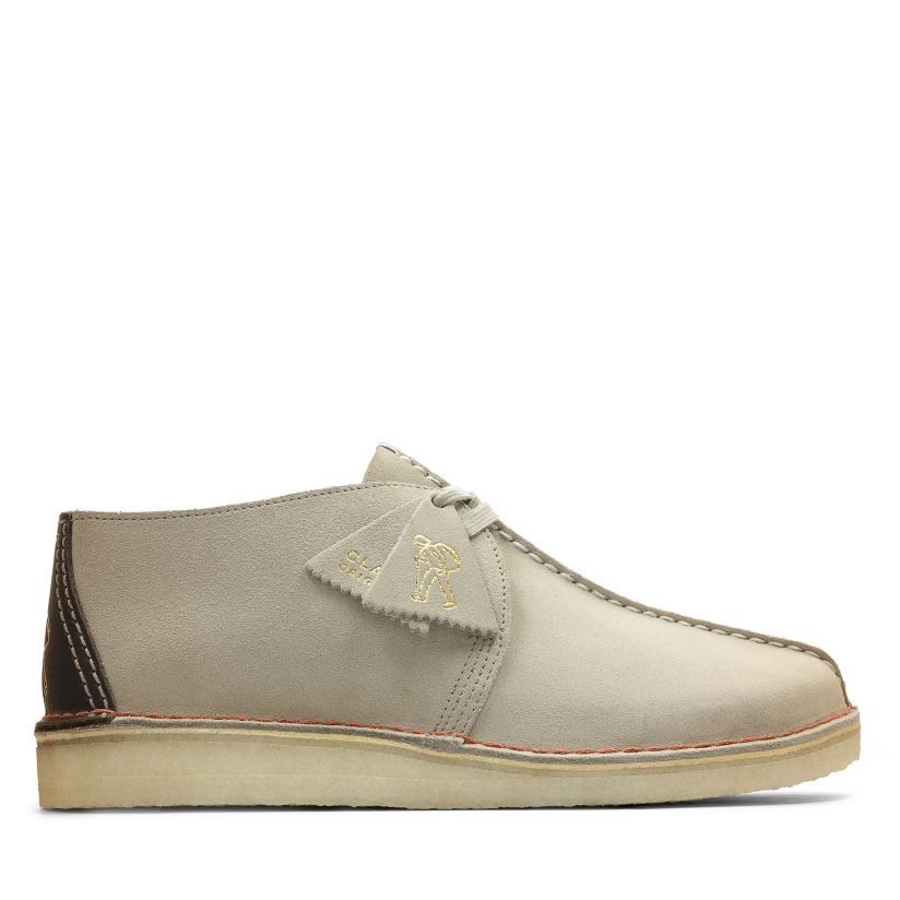 Clarks Desert Trek - Sand Suede, Men's Fashion, Footwear, Casual Shoes on  Carousell