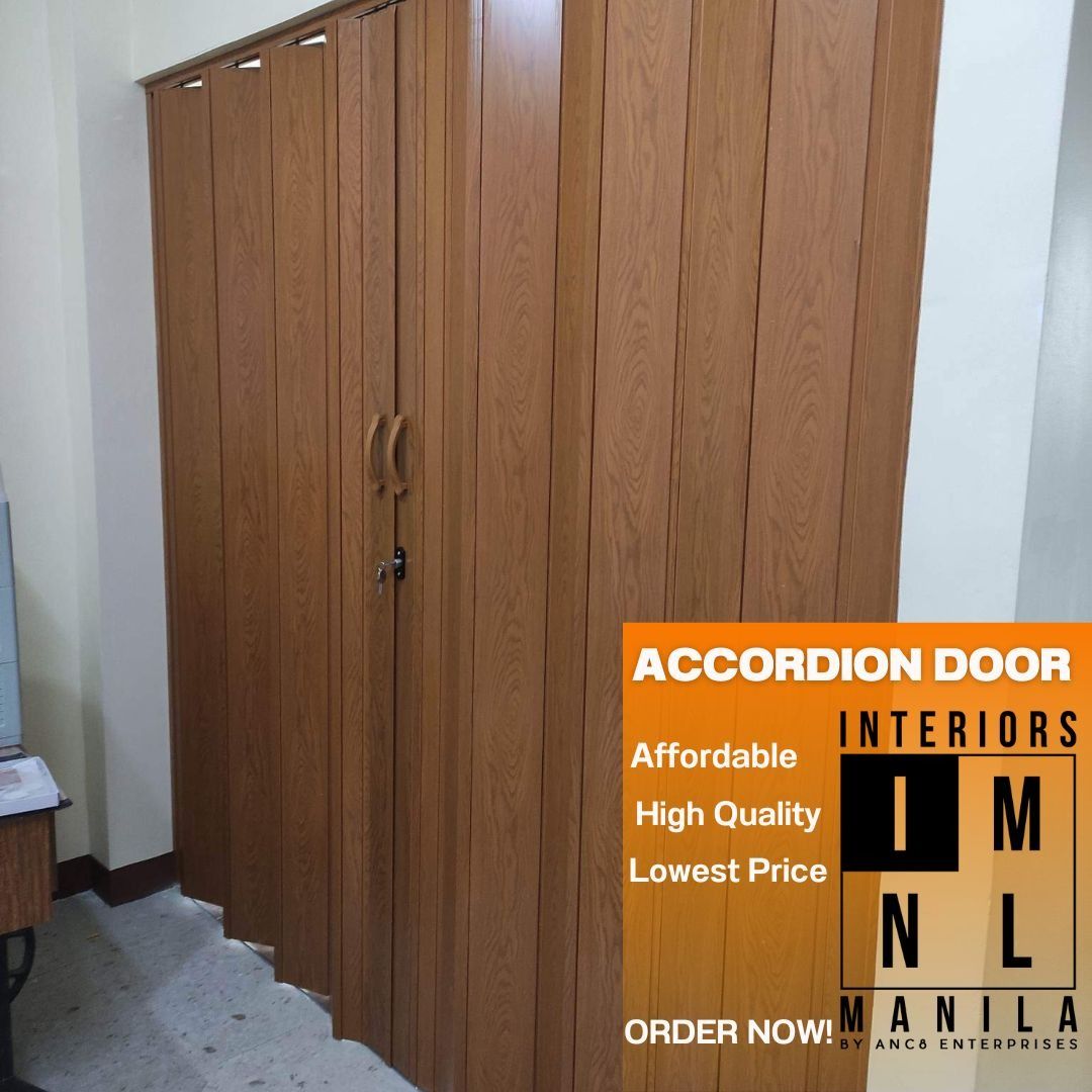 accordion door with key lock