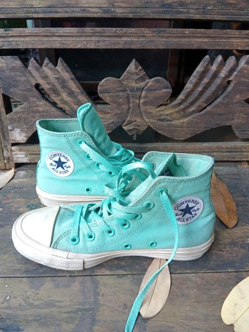 Chuck taylor all star ii neon sales