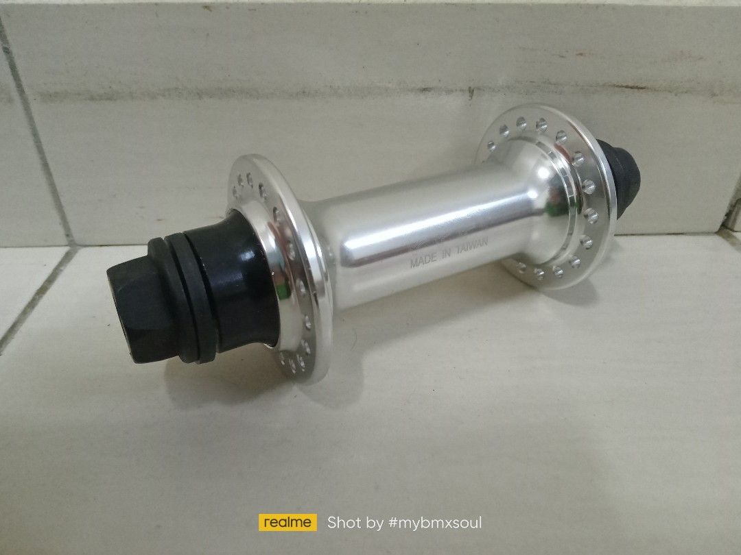 CULT FRONT HUB Sports Equipment Bicycles Parts Bicycles on