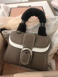 （分類：）位於 。 由 sofieeee 提交（商品編號 1209917333，圖片 1）。簡介： 。