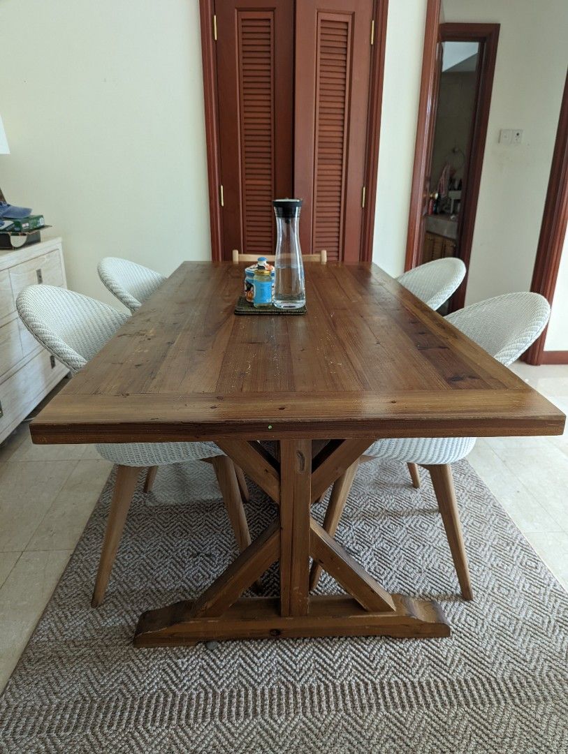 Dining table (Category: Tables & Sets) located in Singapore. Submitted by gm4322 (Listing ID 1209878657, Image 1). Description: lean dining table for 4 small fix needs to be done at the bottom. pick up - Aspen heights, 238309 90 by 180 and height is 75 cm.