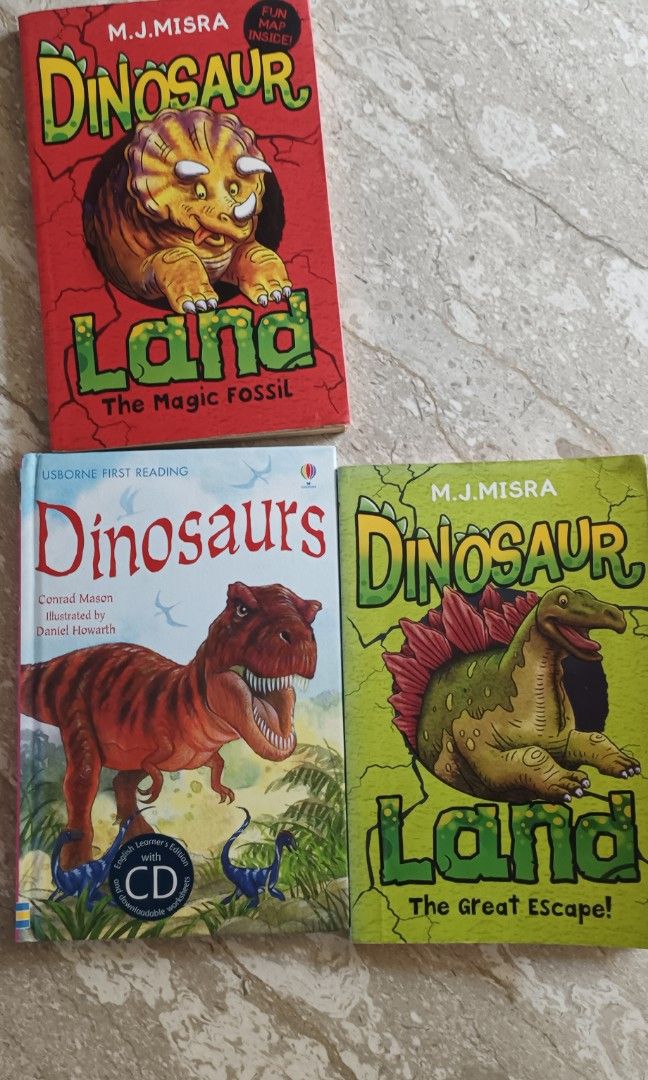 Dinosaur story book, Hobbies & Toys, Books & Magazines, Children's