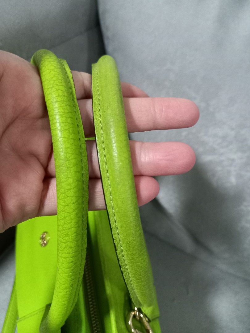 ESQUIRE LEATHER ZIP TOTE 2WAY BAG, Women's Fashion, Bags & Wallets