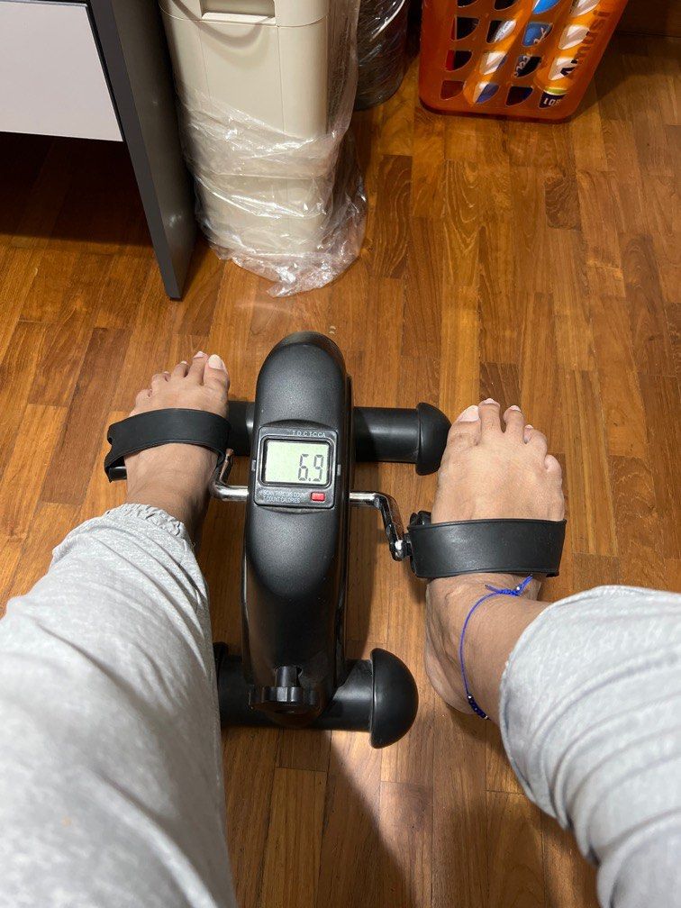 Exercise Bike for knees and leg movements, Sports Equipment, Exercise
