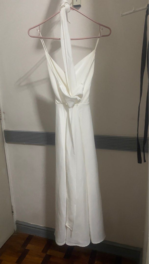 Flowy white dress (Category: Dresses) located in Quezon City. Submitted by jbcoronel (Listing ID 1209994005, Image 2). Description: Dress is so nice. Used it for my prenup photoshoot only. Fits XS-S. .