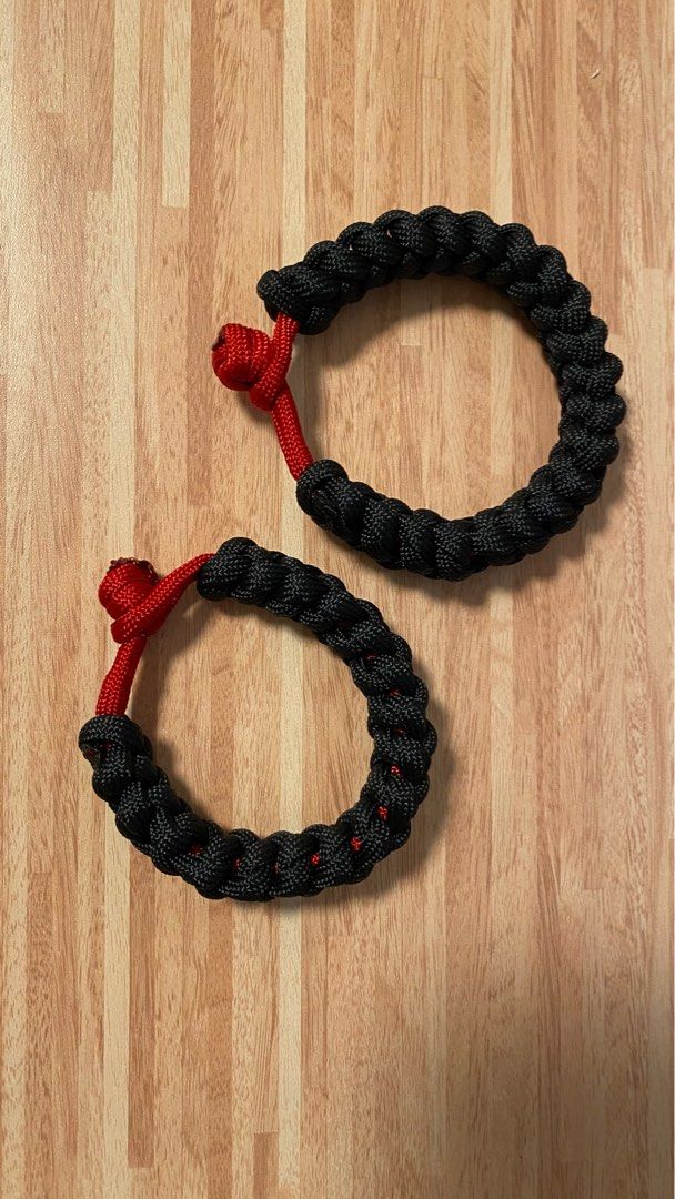 4 in 2025 1 paracord bracelet