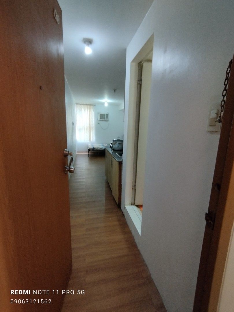 For Rent Hampton gardens condominium Located at 100 C Raymundo