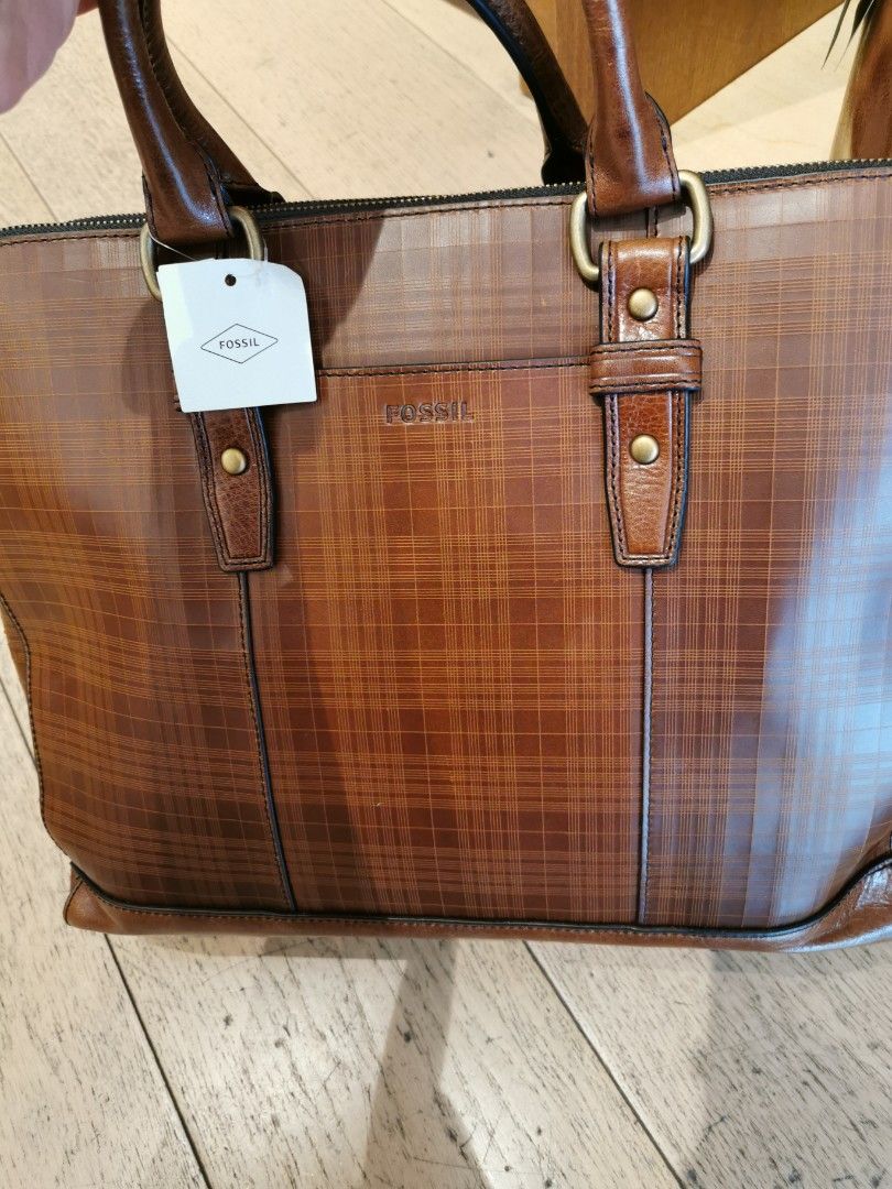 Fossil Walnut Brown Briefcase, Men's Fashion, Bags, Briefcases on Carousell