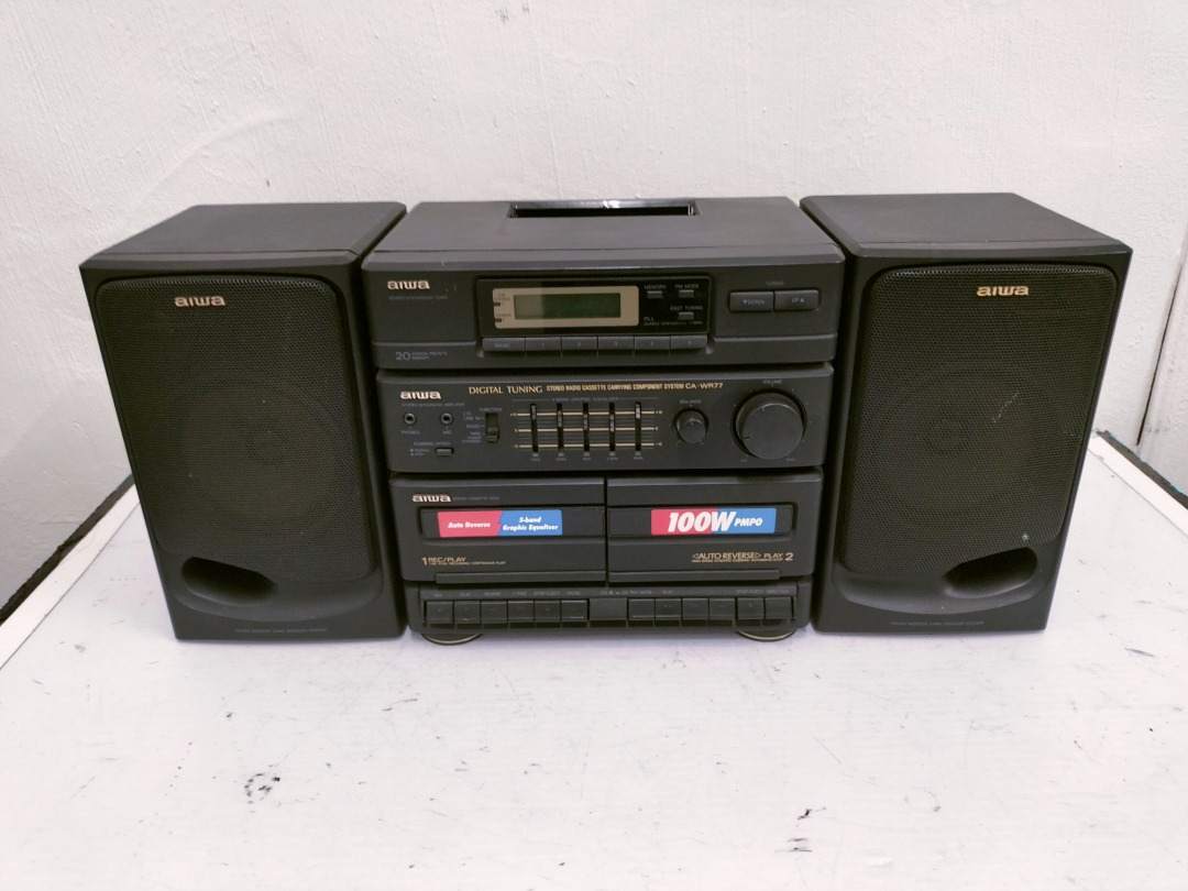 H1215 Aiwa Radio (Tuner,aux ok)(cassette x), Audio, Portable Music Players on Carousell