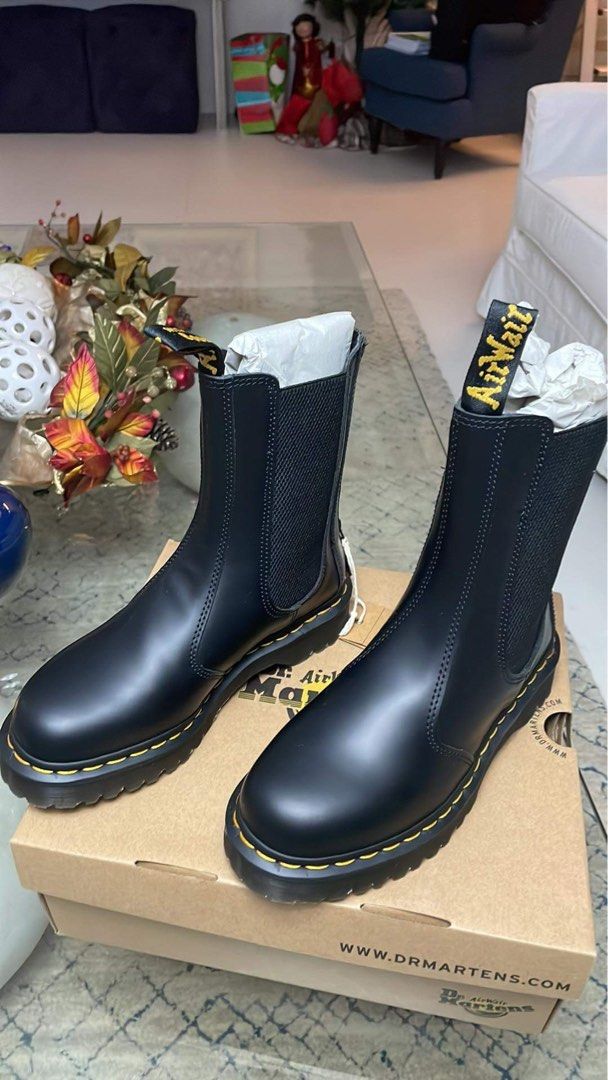 定番のお歳暮＆冬ギフト Dr.Martens（ドクターマーチン）の「Dr