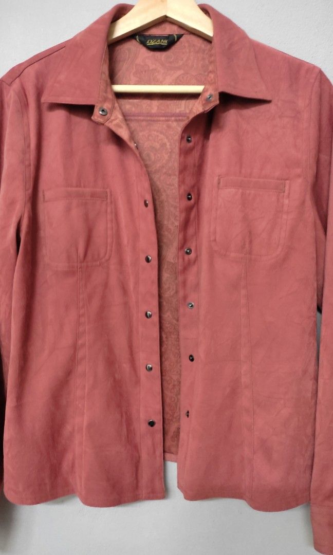 Jacket (Category: Coats, Jackets and Outerwear) located in Sungai Petani. Submitted by thriftysall_ (Listing ID 1209996327, Image 3). Description: size s to m rm18.
