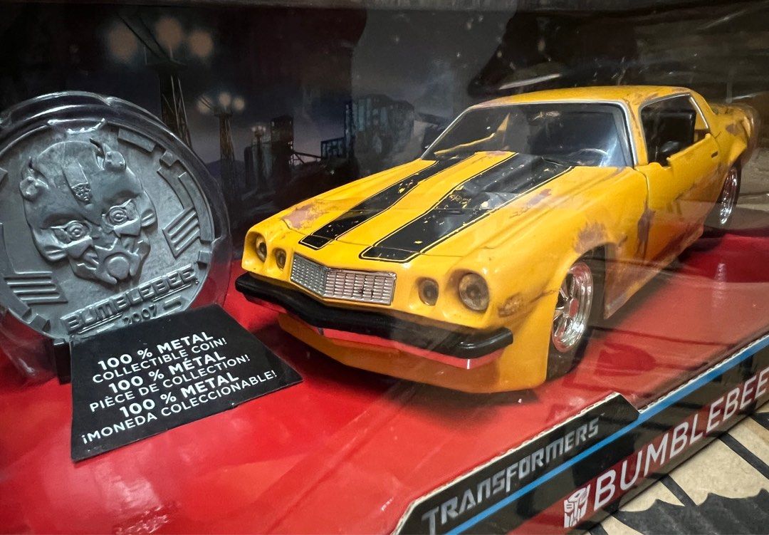 2006 Chevrolet Camaro Concept Yellow Bumblebee with Robot on Chassis a