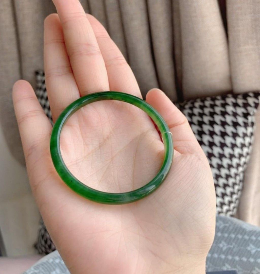 Jade Bangle 52mm dingdang can view and try