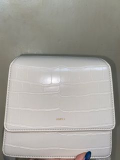 （分類：）位於 。 由 Debbie030 提交（商品編號 1210027320，圖片 1）。簡介： 。