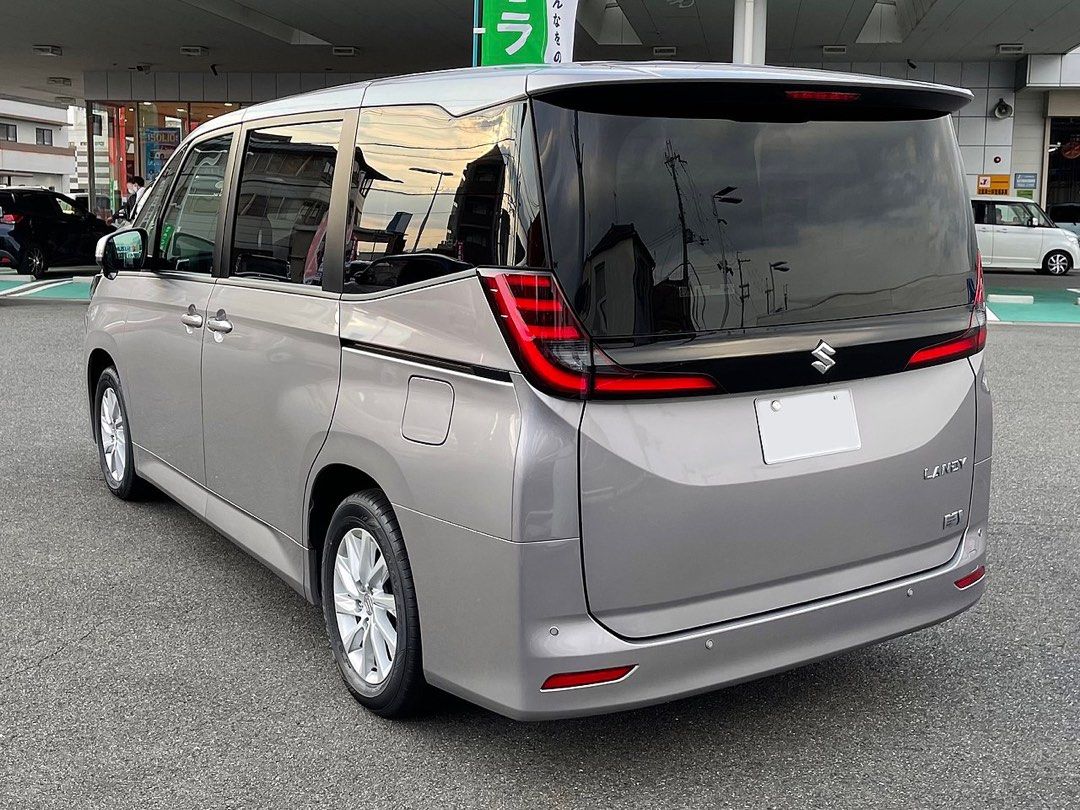 Landy Hybrid PHV Rental / CDW Included (Same Year 2022 Noah), Cars