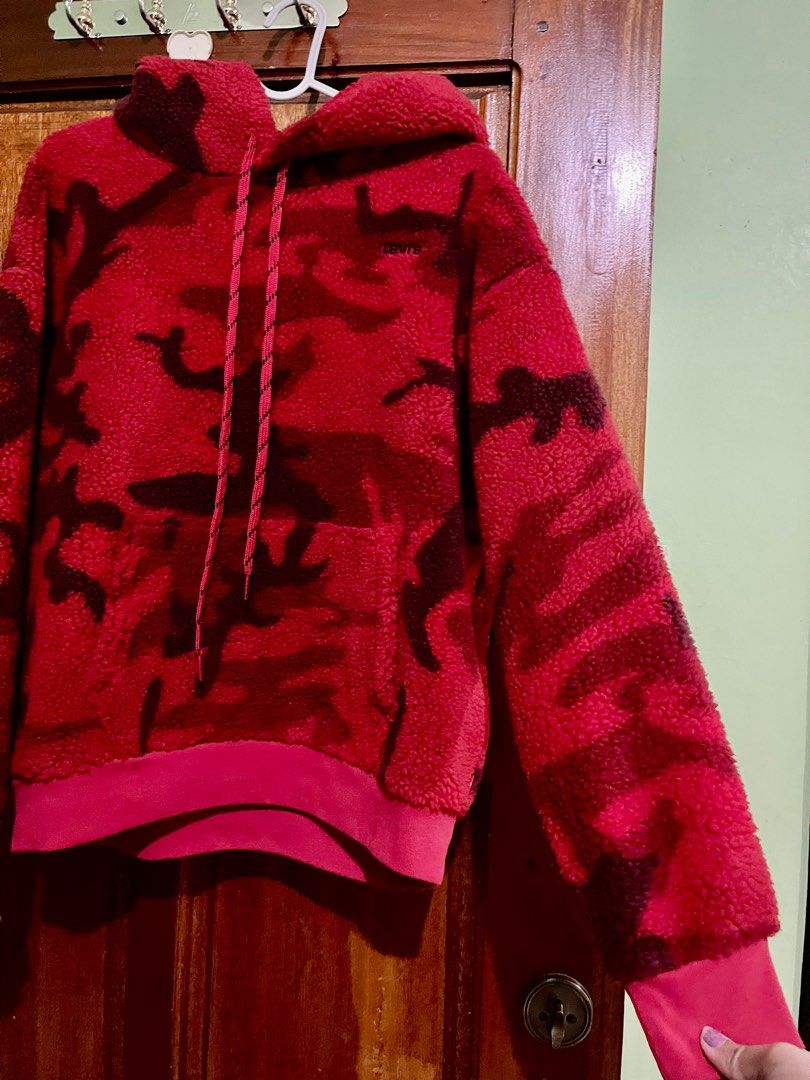 Levi's red camo hoodie top