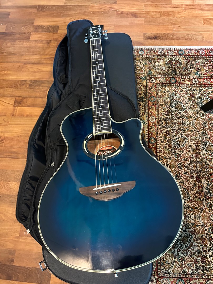 LIKE NEW Yamaha Apx500 electric acoustic guitar, Hobbies & Toys, Music