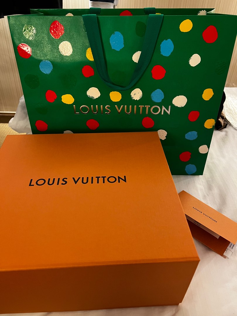 Louis Vuitton x Yayoi Kusama Pochette Voyage review 