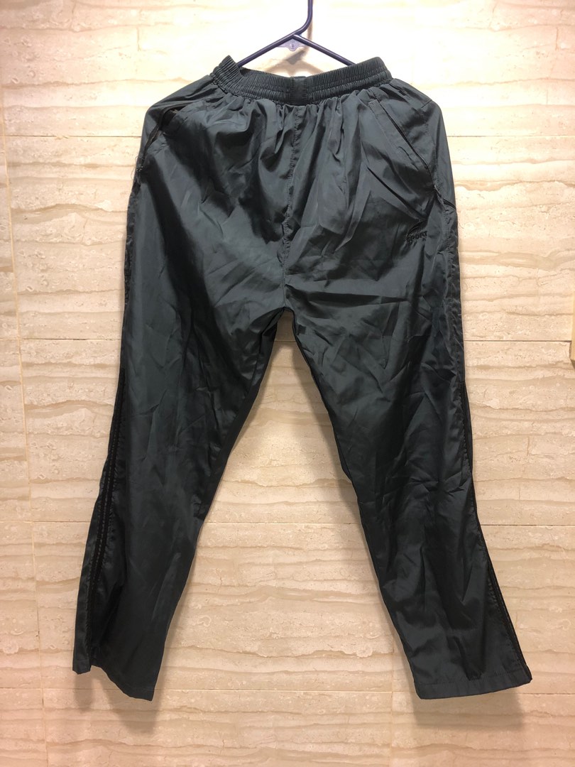 Mens nylon jogging pants, 男裝, 褲＆半截裙, 運動褲 Carousell