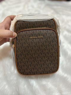 Michael Kors Flight Crossbody Mono Brown