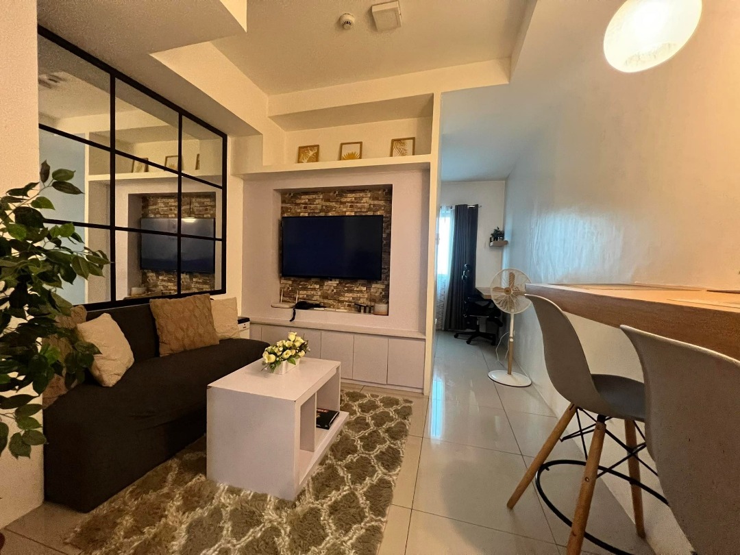 Minimalist Unit at Acacia Escalades (Fully Furnished) near Eastwood