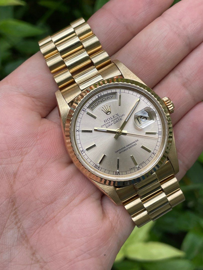 Silver dial online