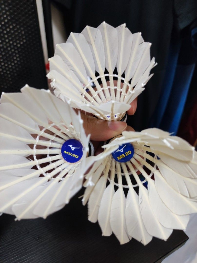 Mizuno badminton shuttlecock rsl supreme ultimate protech yonex, Sports