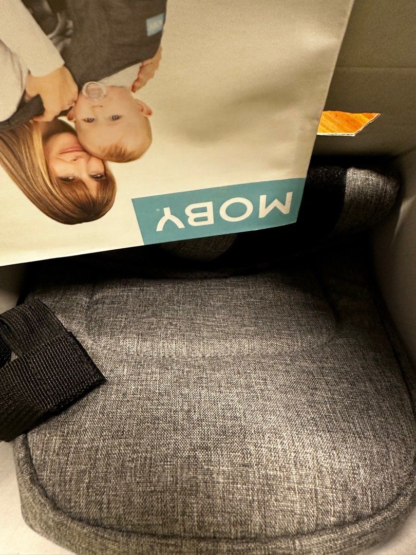 Moby 2in1 carrier + hip seat, Babies & Kids, Going Out, Carriers