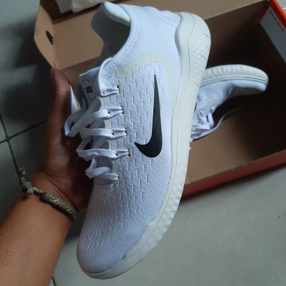 Nike rn white clearance