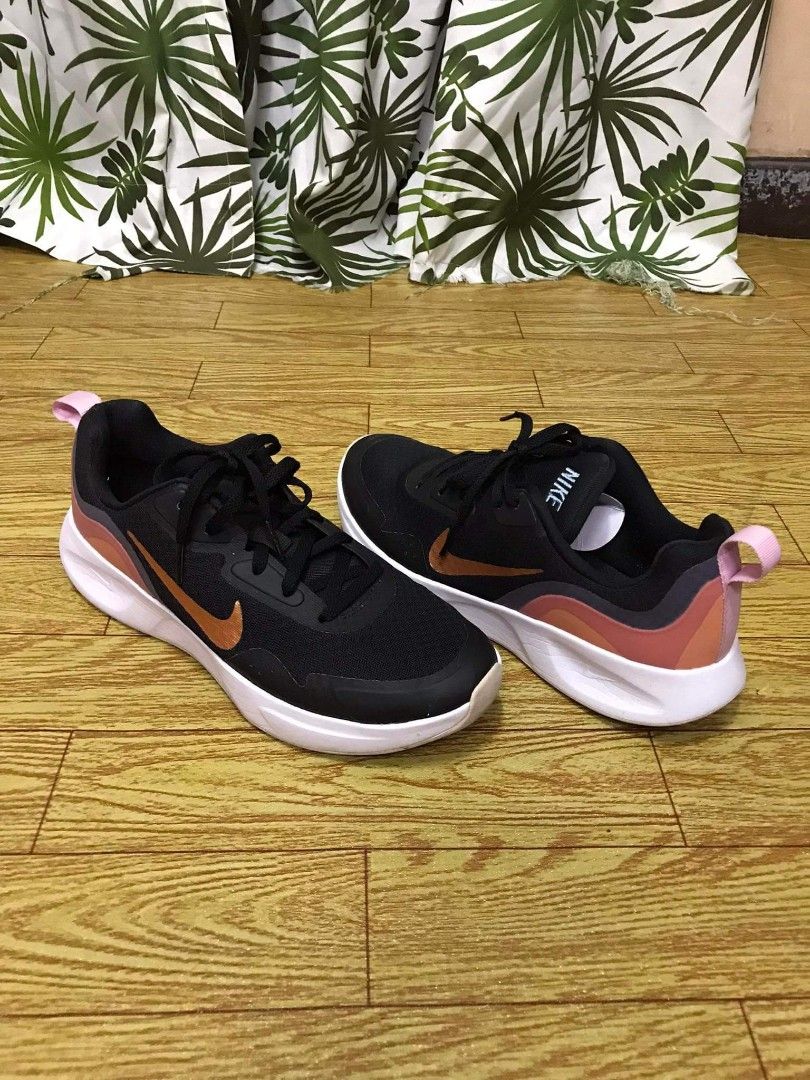 wear all day nike shoes