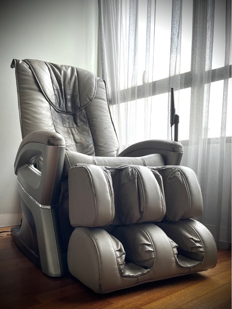 Ogawa Massage Chair, Furniture & Home Living, Furniture, Chairs on
