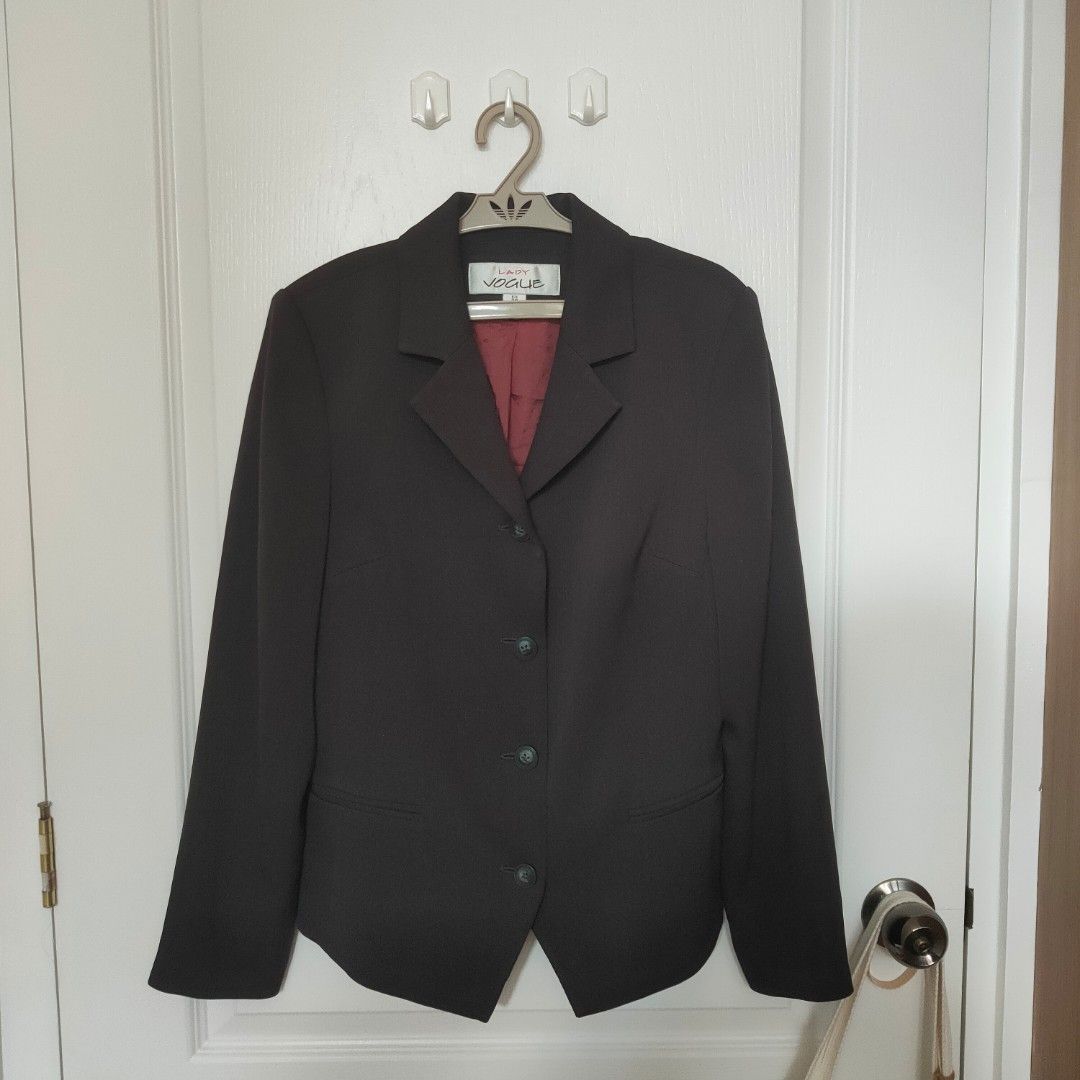 [preloved] lady vogue dark grey blazer (Category: Coats, Jackets and Outerwear) located in Marikina City. Submitted by krishasaints (Listing ID 1175842554, Image 1). Description: ▪️size: M ▪️color: dark grey ▪️condition: 9/10 💗 ▪️rfs: decluttering, poverty 🤣🥲 ▪️mop: Gcash/BPI.