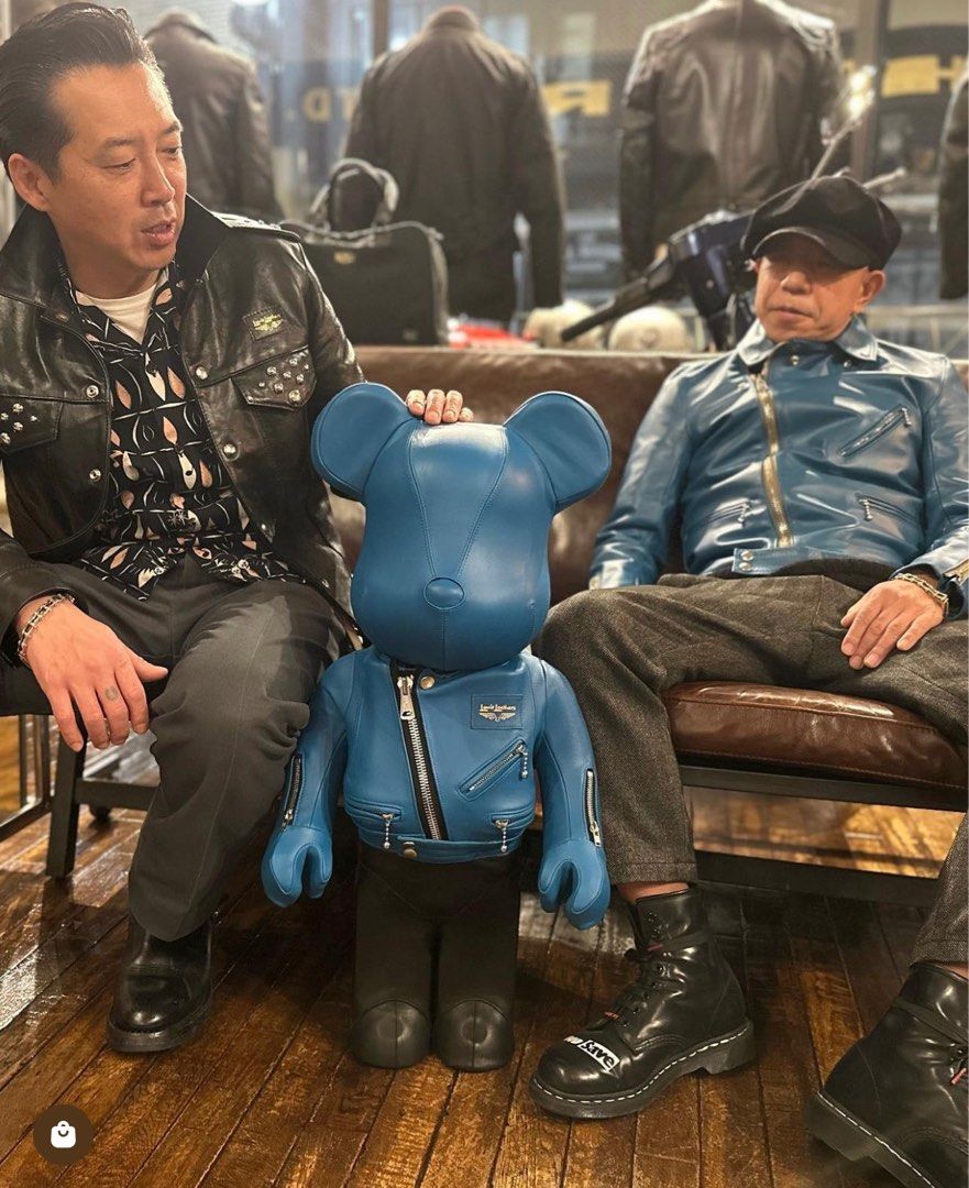 [Pre-Order] BE@RBRICK x Lewis Leathers Cyclone 1000% bearbrick (come with  real leather blue jacket)