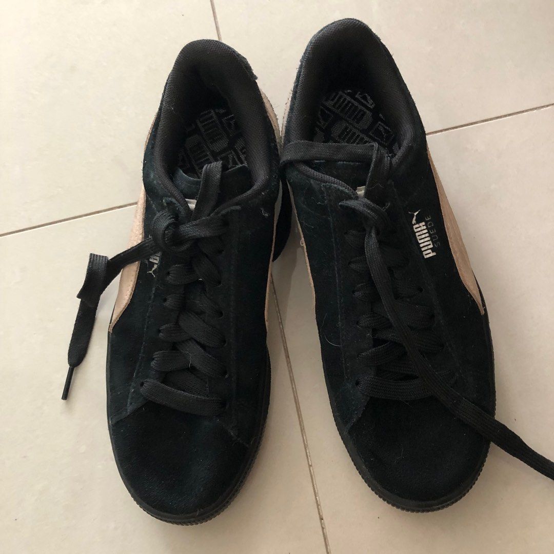All black deals puma suede womens